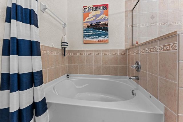 144 BANYAN BAY DRIVE, St Petersburg, FL 33705