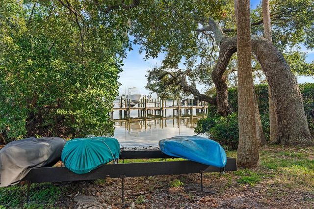 144 BANYAN BAY DRIVE, St Petersburg, FL 33705