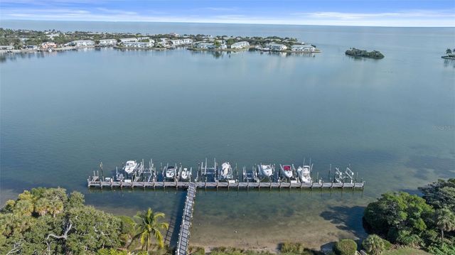 144 BANYAN BAY DRIVE, St Petersburg, FL 33705