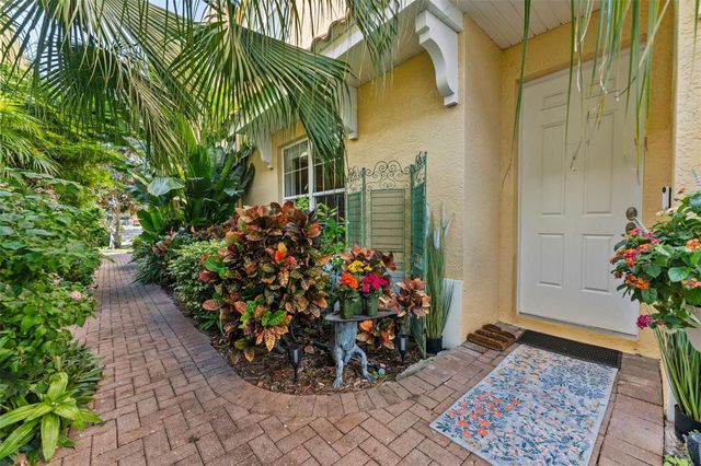 144 BANYAN BAY DRIVE, St Petersburg, FL 33705