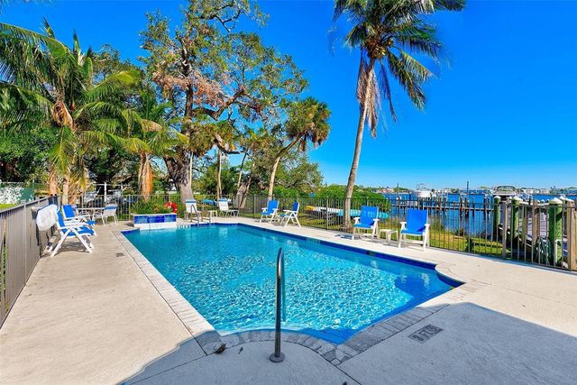 144 BANYAN BAY DRIVE, St Petersburg, FL 33705