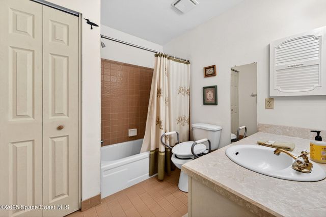 1573 Waldorf Circle NE, Palm Bay, FL 32905