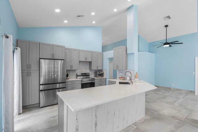 7369 Ashley Shores Circle, Lake Worth, FL 33467