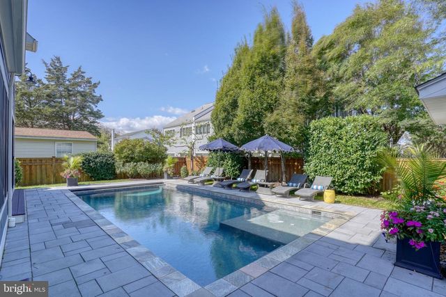 121 LAUREL ST, Rehoboth Beach, DE 19971