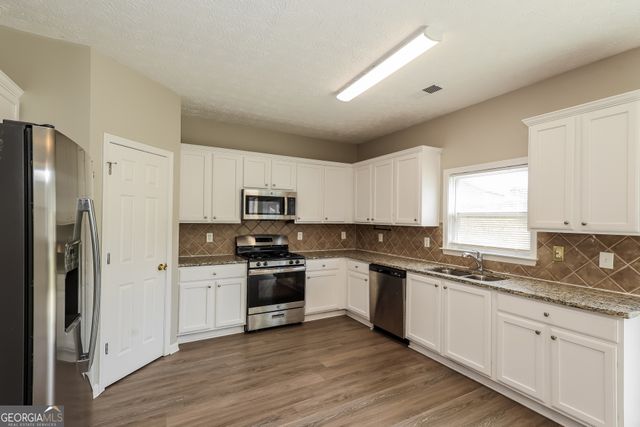 8931 Crestview Circle, Union City, GA 30291