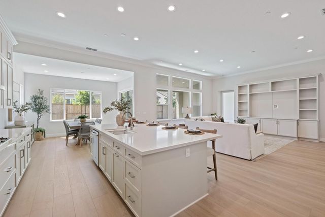 2920 La Jolla Way, Lodi, CA 95242