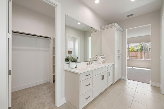 2920 La Jolla Way, Lodi, CA 95242