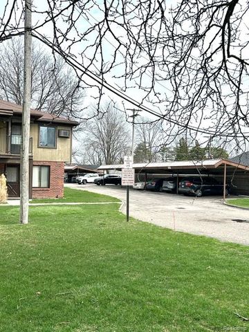 30446 Utica Road 4, Roseville, MI 48066