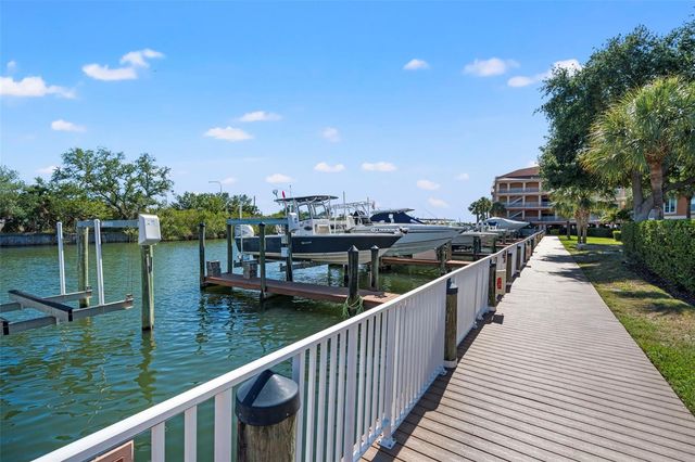 5000 CULBREATH KEY WAY 1-107, Tampa, FL 33611