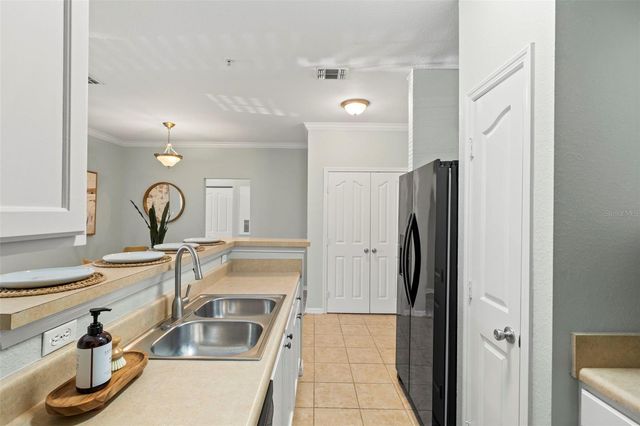 5000 CULBREATH KEY WAY 1-107, Tampa, FL 33611