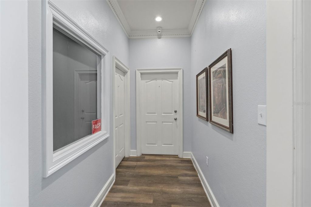 Image 35 of property listing at 5000 CULBREATH KEY WAY 1-107, Tampa, FL 33611