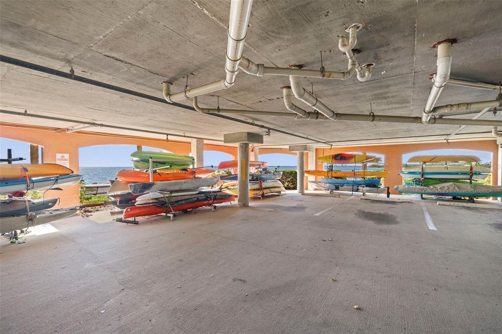 Image 54 of property listing at 5000 CULBREATH KEY WAY 1-107, Tampa, FL 33611