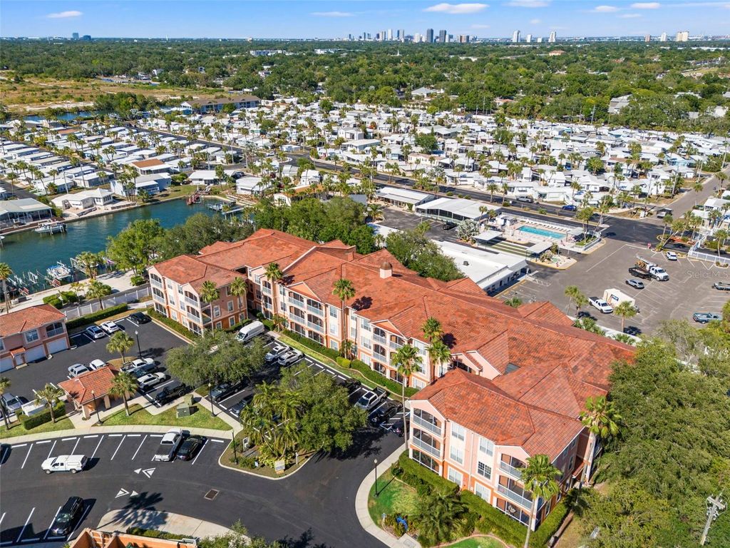 Image 58 of property listing at 5000 CULBREATH KEY WAY 1-107, Tampa, FL 33611
