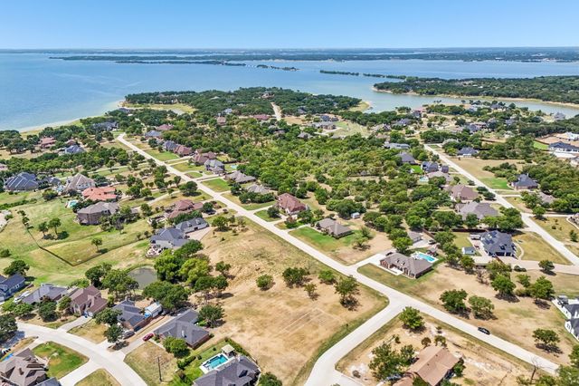 602 Stowe Lane, Lakewood Village, TX 75068