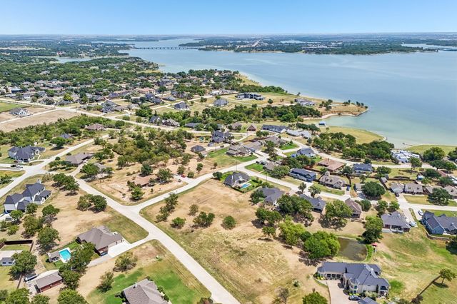 602 Stowe Lane, Lakewood Village, TX 75068