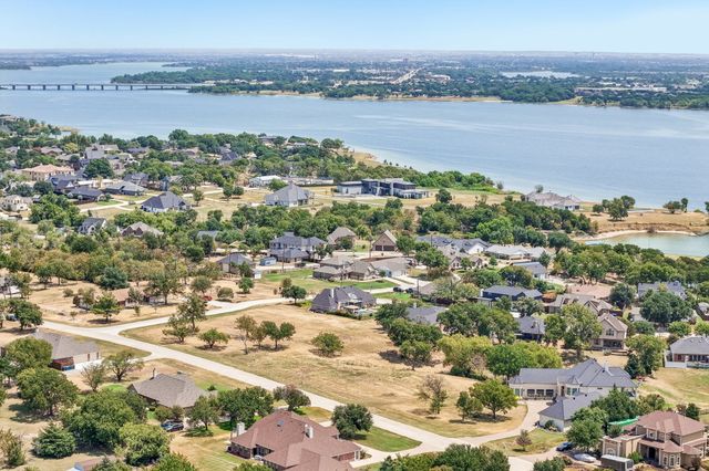 602 Stowe Lane, Lakewood Village, TX 75068