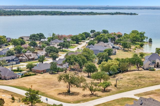 602 Stowe Lane, Lakewood Village, TX 75068