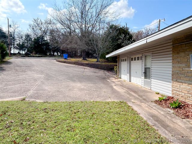 222 E Bk 705 Road, Stigler, OK 74462