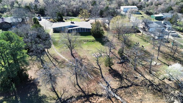 222 E Bk 705 Road, Stigler, OK 74462