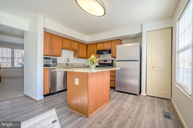 12921 FREESTONE CT, Woodbridge, VA 22192