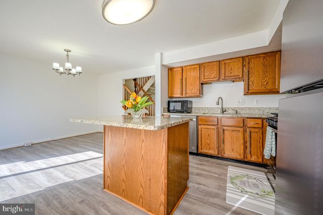 12921 FREESTONE CT, Woodbridge, VA 22192