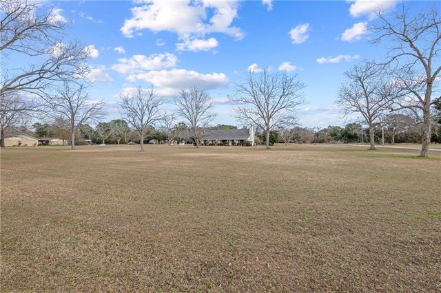 4001 Yucca S Drive, Theodore, AL 36582