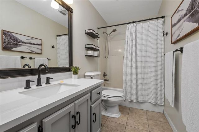 4001 Yucca S Drive, Theodore, AL 36582