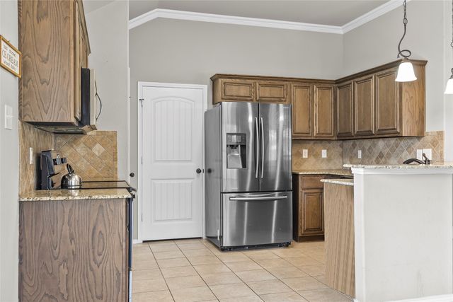 915 Sage Meadow Drive, Glenn Heights, TX 75154