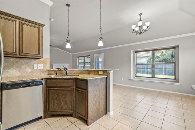 915 Sage Meadow Drive, Glenn Heights, TX 75154