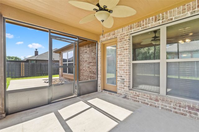 915 Sage Meadow Drive, Glenn Heights, TX 75154