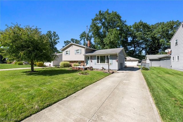 38233 Parkway Boulevard, Willoughby, OH 44094