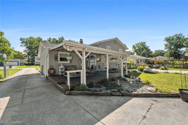 38233 Parkway Boulevard, Willoughby, OH 44094