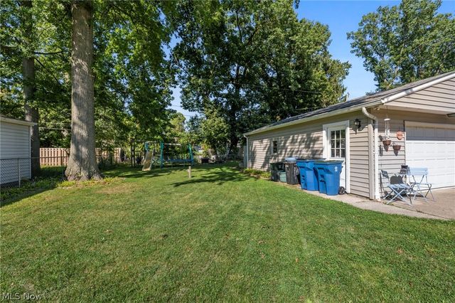 38233 Parkway Boulevard, Willoughby, OH 44094