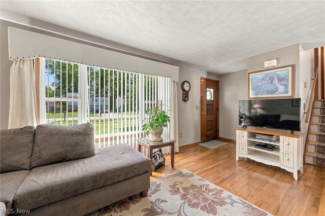 38233 Parkway Boulevard, Willoughby, OH 44094