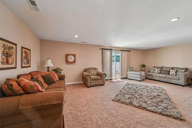 3315 35th Avenue, Marion, IA 52302