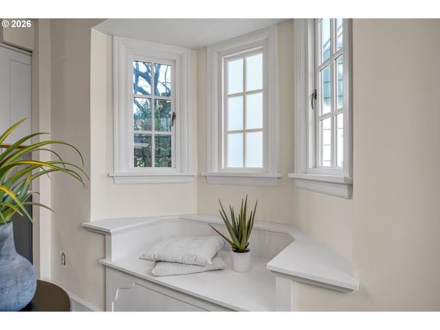 3967 Ne 37TH Ave, Portland, OR 97212