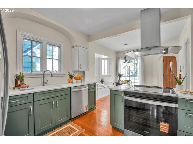 3967 Ne 37TH Ave, Portland, OR 97212