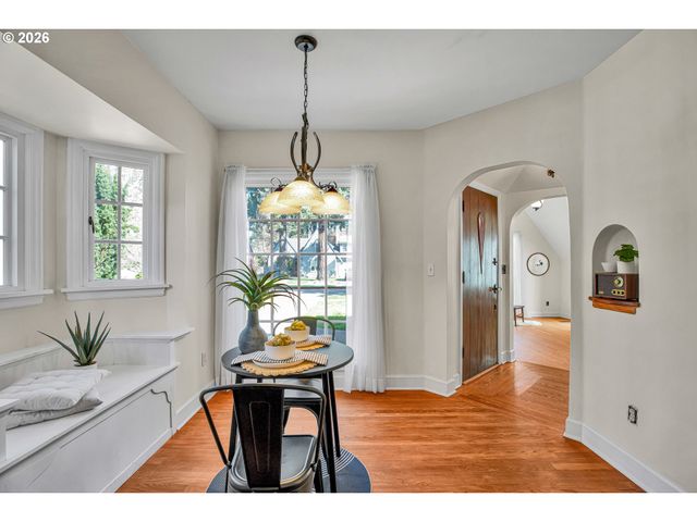 3967 Ne 37TH Ave, Portland, OR 97212