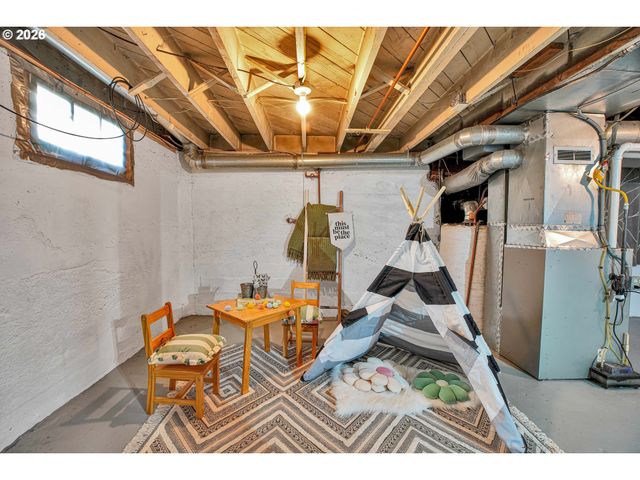 3967 Ne 37TH Ave, Portland, OR 97212