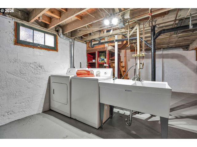 3967 Ne 37TH Ave, Portland, OR 97212