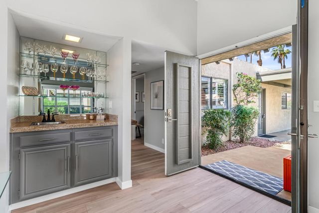 1656 Paseo De La Palma, Palm Springs, CA 92264