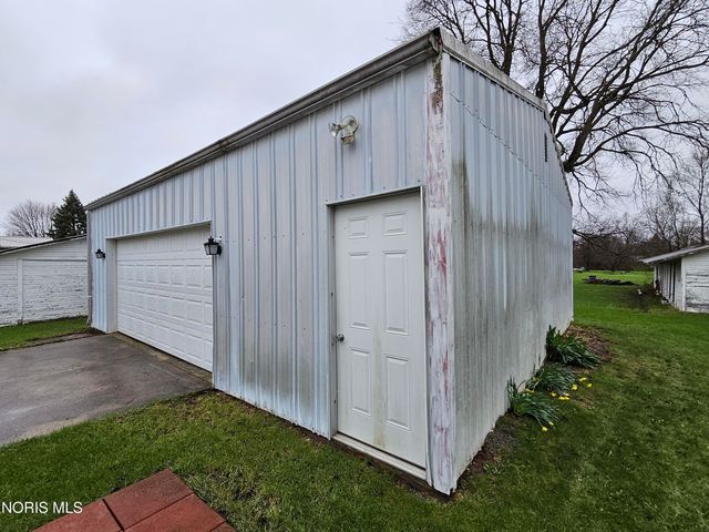 112 Evergreen Lane, Upper Sandusky, OH 43351