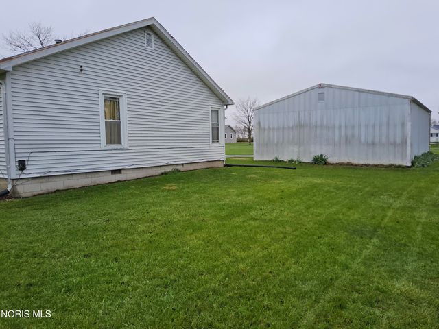 112 Evergreen Lane, Upper Sandusky, OH 43351
