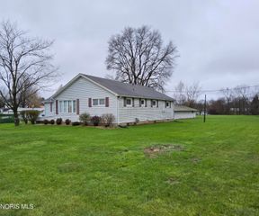 112 Evergreen Lane, Upper Sandusky, OH 43351