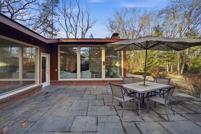 67 Shady Side Dr, Longmeadow, MA 01106