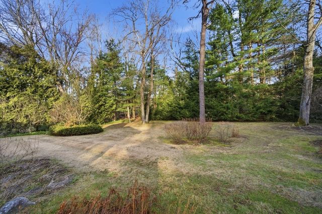 67 Shady Side Dr, Longmeadow, MA 01106