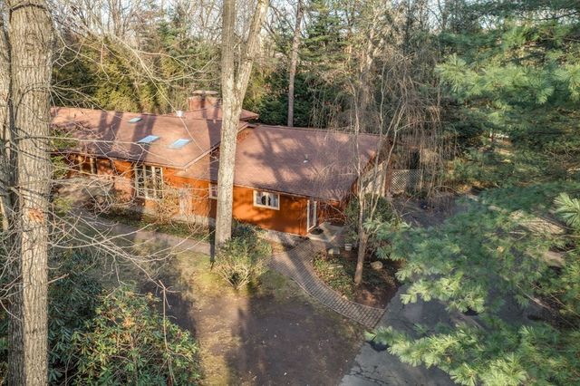 67 Shady Side Dr, Longmeadow, MA 01106