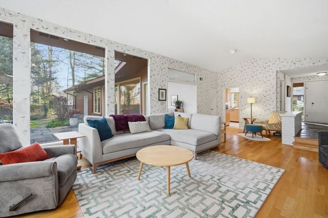 67 Shady Side Dr, Longmeadow, MA 01106