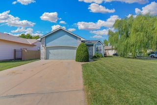 10806 E Bluestem Cir, Wichita, KS 67207