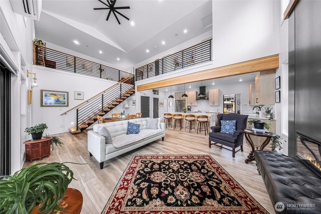 208 Pebblebrook Drive, Lynden, WA 98264